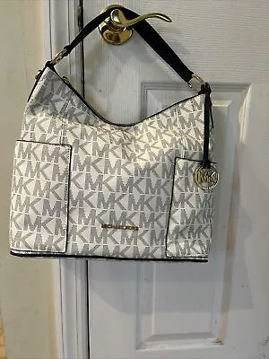 NWOT  Michael Kors Anita Navy/White Large Shoulder Purse Missing Crossbody Strap • $50