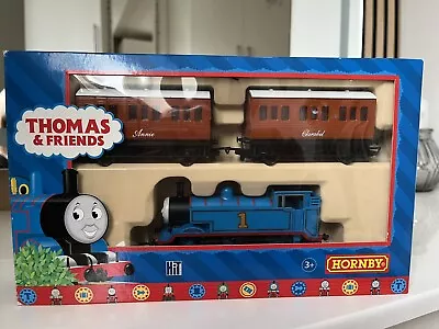 Hornby Thomas & Friends + Annie & Clarabel Oo Train Brand New R9087 • £50