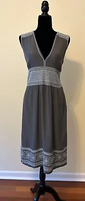Cacharel Gray Embroidered Detail V-neck Silk Dress Size 8 -10  • £5.53