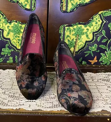 Munro Cerise Black Velvet Floral Loafers Smoking Slippers New W/o Box • $49.99