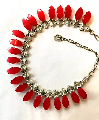 Vintage Lisner (?) Red Thermoset Necklace • $16.99