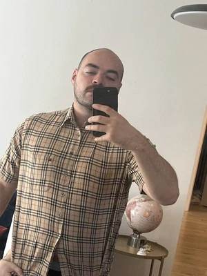 £50 • Buy Vintage Burberry Nova Check Short Sleeve Men’s Shirt. Large. Beige.