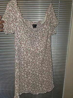 City Chic Xs Flower Print Dress • $8