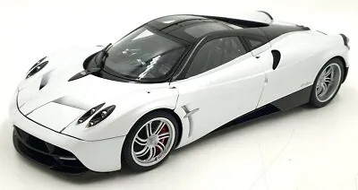 Autoart 1/18 Scale Diecast 78267 - Pagani Huayra - White • $445.99