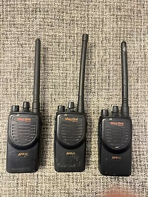 Motorola BPR40 Mag One Two Way Radio AAH84KDS8AA1AN-FOR PARTS -3 Radios W/bases • $54.85