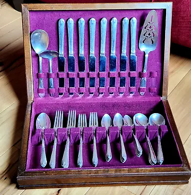 Vtg Wm Rogers & Son IS  Exquisite  Silverware Flatware Set 1940s W/Case 50 Pc • $74.99