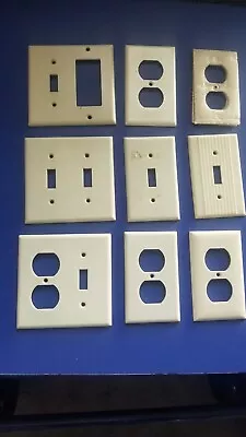 LOT Of (8) VINTAGE IVORY BAKELITE OUTLET COVER PLATES (7) PLAIN - (1) RIBBED • $8