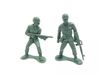 Plastic Army Men Lot Of 2 WWII Green 4  Toy Soldiers Action Figures Military • $9.99