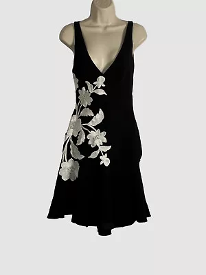 $2495 Naeem Khan Women's Black Wool/Silk Flower Applique V-Neck Dress Size 2 • $798.38