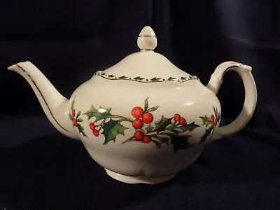1992 Tom Hegg Waldman House A Cup Of Christmas Tea 4 Cup Tea Pot - Excellent • $39.95