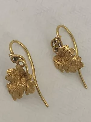 Fine Pair Victorian 15ct Gold Engraved Naturalistic Leaf Earrings Circa 1880 • £79