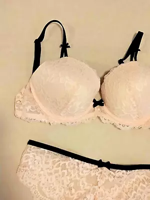 Bras N Things Pink And Black Lace Bow 10D Bra • $17.99