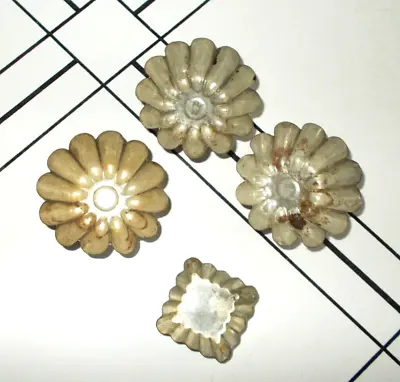 4~vtg Tin/metal Dainty Fluted Chocolate Candy Tart Mold~sweden  ~lot #7 • $9.99