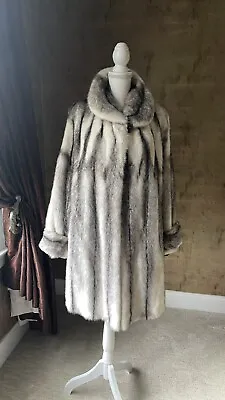 Manzari Women’s Cross Mink Coat Size 42/L Swing White  Preowned Real Fur • $1500