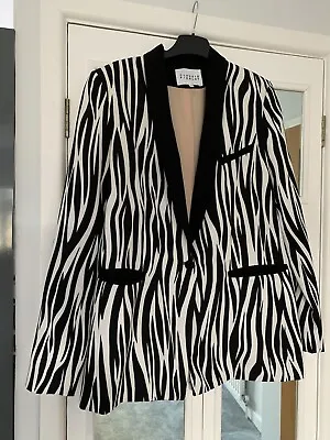 Black And White Zebra Print Womens Blazer  Size 10 • £49