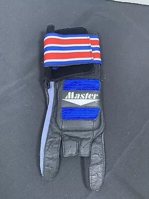 Master Bowling Wrist Glove/Support Right Hand (Size Medium) • $14.99
