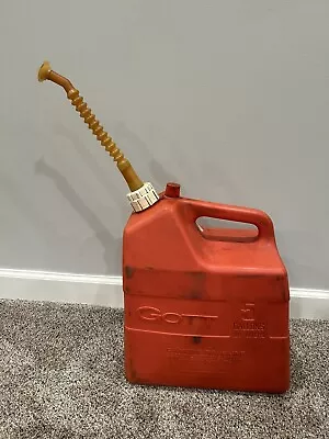 Gott Rubbermaid 5 Gallon Red Plastic Vented Gas Can Pre Ban Model 1250 USA RARE • $79.99