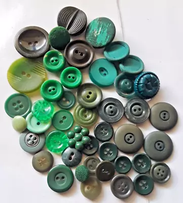 Vintage  Assorted Green Button Lot • $12