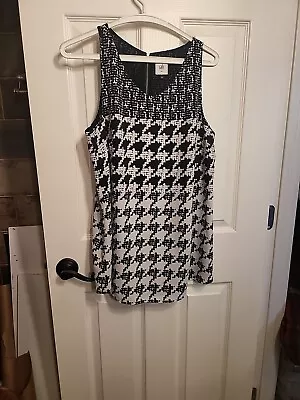 CABI White Black  Top Sleeveless Scoop Neck Houndstooth Print Lined MEDIUM Used • $12