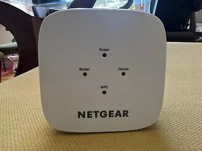 NETGEAR AC750 WiFi Range Extender Dual Band 750Mbps High-Speed Smart LED • $50