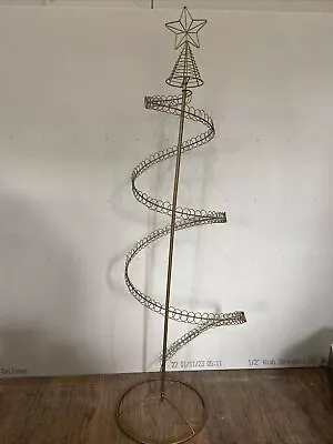 Metal Spiral Christmas Tree Card Or Photo Holder Stands 3’ 9’’ Tall  • $38