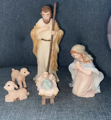 Seraphim Classics By Roman 1995 Nativity 5 Pc 70128 Mary Baby Jesus Joseph Lambs • $40