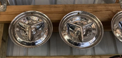 $500 • Buy 1956 OLDSMOBILE JETSTAR STARFIRE ROCKET FIESTA WHEEL HUB CAPS Custom Lead Sled