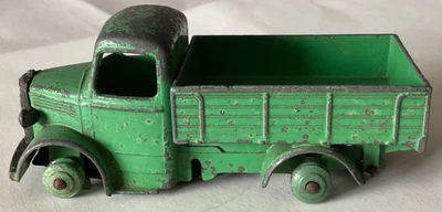 £4.95 • Buy DINKY TOYS 25w BEDFORD TRUCK . WITH PAINT  WEAR & NO TYRES . TO RESTORE