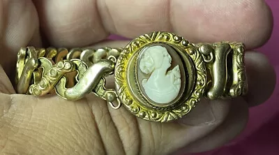 Vintage Victoria Cameo Expansion Bracelet Stretch Gold Tone Made In USA READ • $49.99