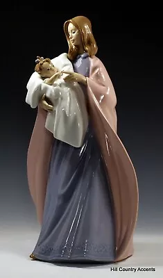 $125 • Buy Lladro Nao - Mother In Flowing Cape Carrying Baby Girl - Retired 13  Tall - Mint