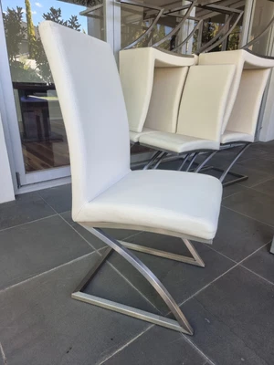 $60 • Buy Dining Chairs X 6 - USED