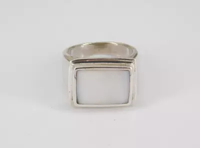 925 Sterling Silver Mother Of Pearl Ring Size 6.75 • $17.99