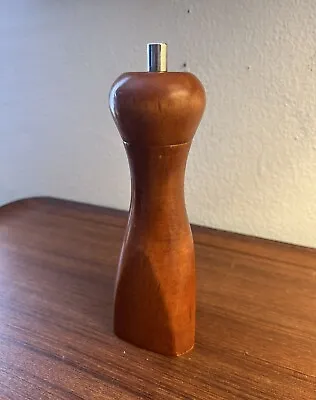 Mid Century Modern Mr. Dudley Wood Salt Pepper Mill Grinder 8 Inch Unique Shape • $15