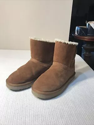 Women's STYLE & CO. Brown Suede Boots 8M Zippered Opening Lined. • $12.85