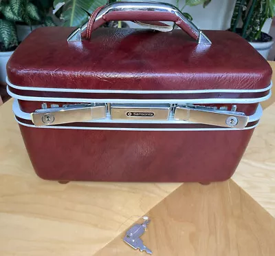 VTG Samsonite Burgandy Maroon Train Hard Makeup Case With Mirror 2 Keys +  Tag • $39.99