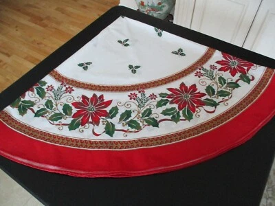 $7.95 • Buy Vintage Christmas Tablecloth 60  Round White/Red Poinsettia/Green Holly 1980s