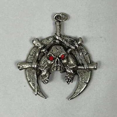 Vintage JPI 2000 Pendant Skull Skulls Trio Red Eyes Crescent Moon Gekken Pole 2  • $11.18