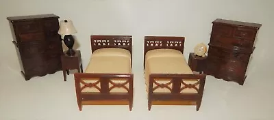 Vintage 8 Piece Renwall Twin Bedroom Furniture Set Beds Dressers Clock Lamp + • $38.49