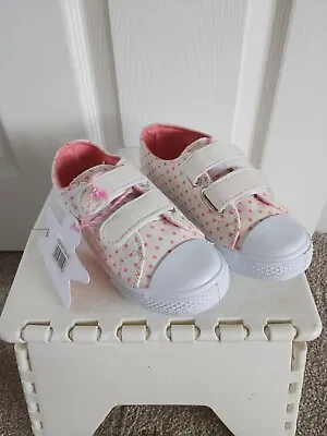 Bnwtgs Girls Pink And White Board Angel Canvas Shoes • £8