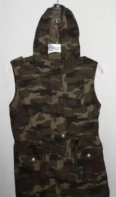 Zenana Outfitters Womens Green Camo Utility Vest SM Sleeveless Hood Front Zip • $26.06