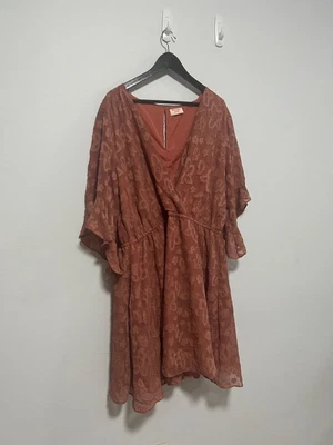 $15 • Buy Ladies Summer Dresses Size 20
