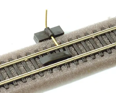 Peco SL-330 N Gauge Decoupler (Pack 2) • £4.80