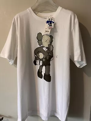 New KAWS X Uniqlo Clean Slate Tee AU LARGE • $51.21