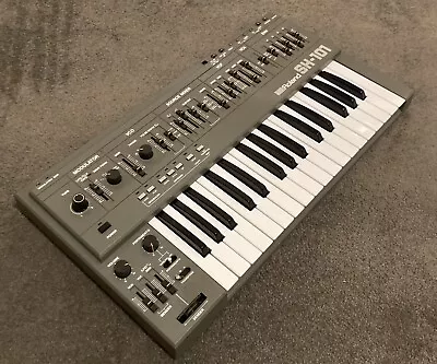 $2000 • Buy Roland SH-101 Synthesizer