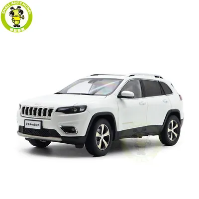 1/18 Jeep Cherokee 2019 White Diecast Model Toy Car Gifts For Friends • £59.88