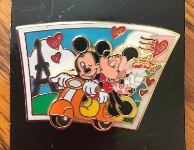 Disney Pin  Mickey & Minnie Mouse  Scooter  Postcard Glitter Heart Slider 83254  • £27.25