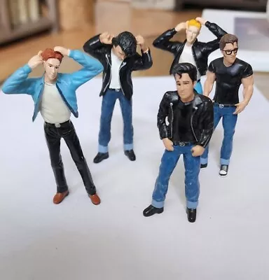 AMERICAN DIORAMA - 5 FIGURES - T-BIRD - GREASERS 1950s 1:24 G Scale Diecast 3  • $18.50