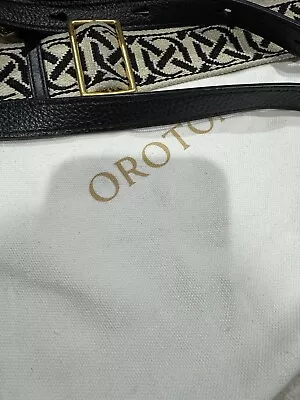 Oroton Leather Crossbody/shoulder Bag • $45