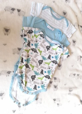 £1.10 • Buy Three Boys Vests 3-6 Months