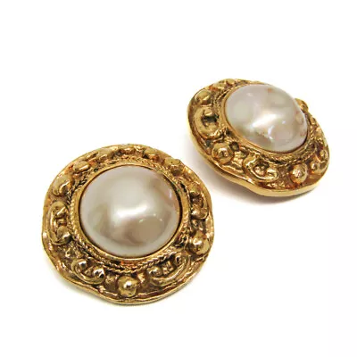 Chanel Imitation Pearls Metal Clip Earrings GoldWhite FVGZ000424 • $383.90